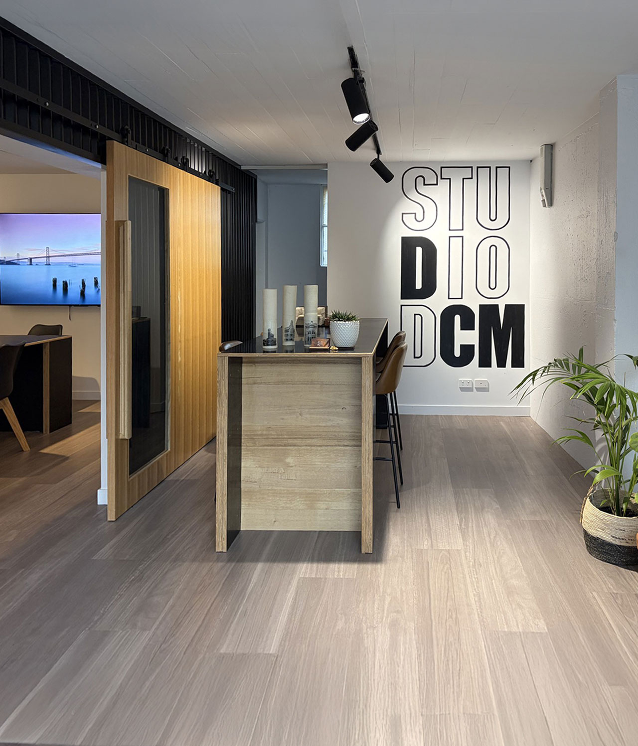 DCM-Studio-2